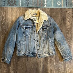 Y2K Vintage American Eagle Outfitters Blue Denim Jacket with Cream Sherpa